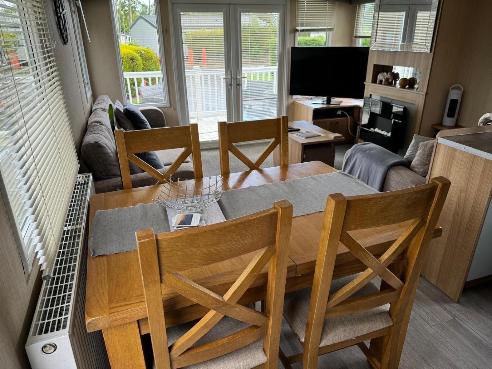 Prestige Static Caravan On 5 Star Holiday Park Cheswick  Exterior foto